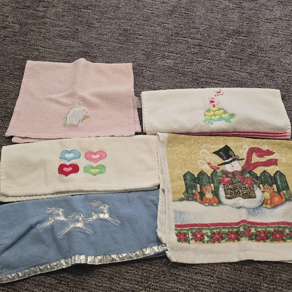 Vintage Holiday Kitchen Hand Towels Lot Christmas Valentines Spring Easter Bunny